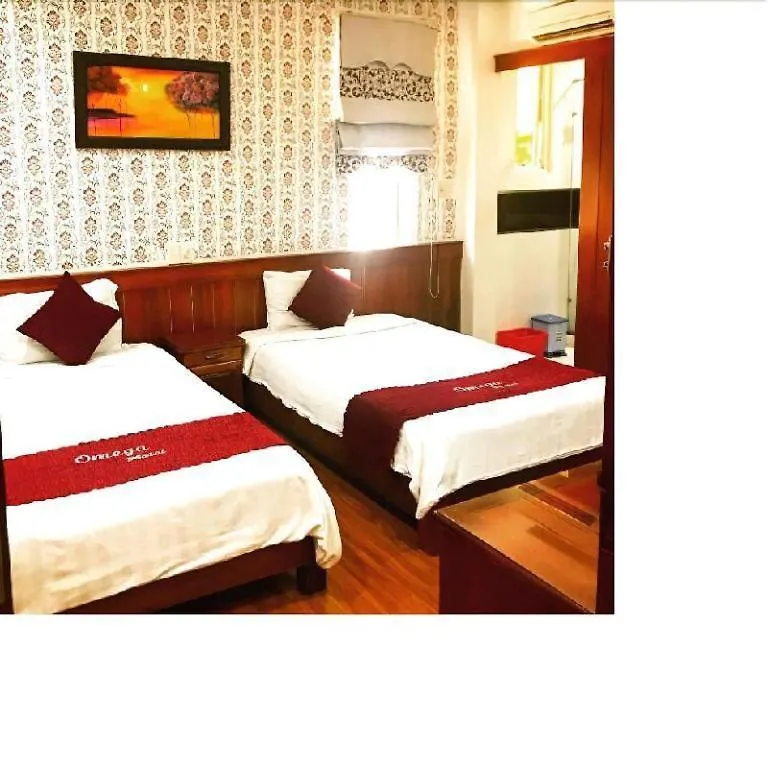 Omega Da Nang Beach Hotel 2*,